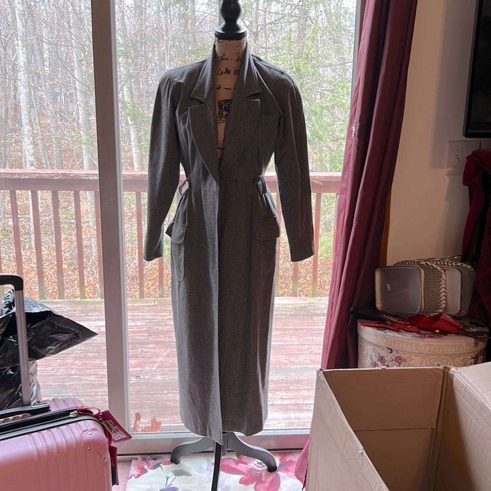 This dress coat is gorgeous